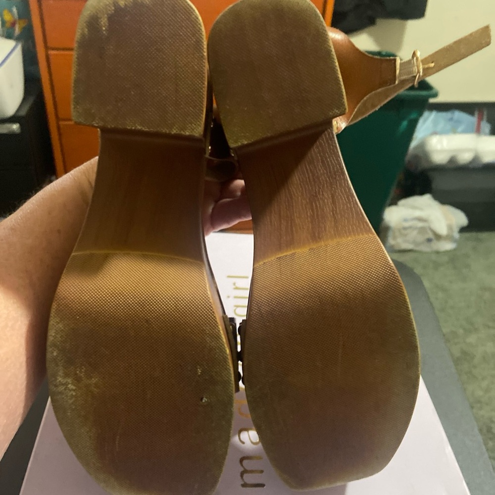 Madden Girl Tan Platform Sandals - Picture 5 of 5